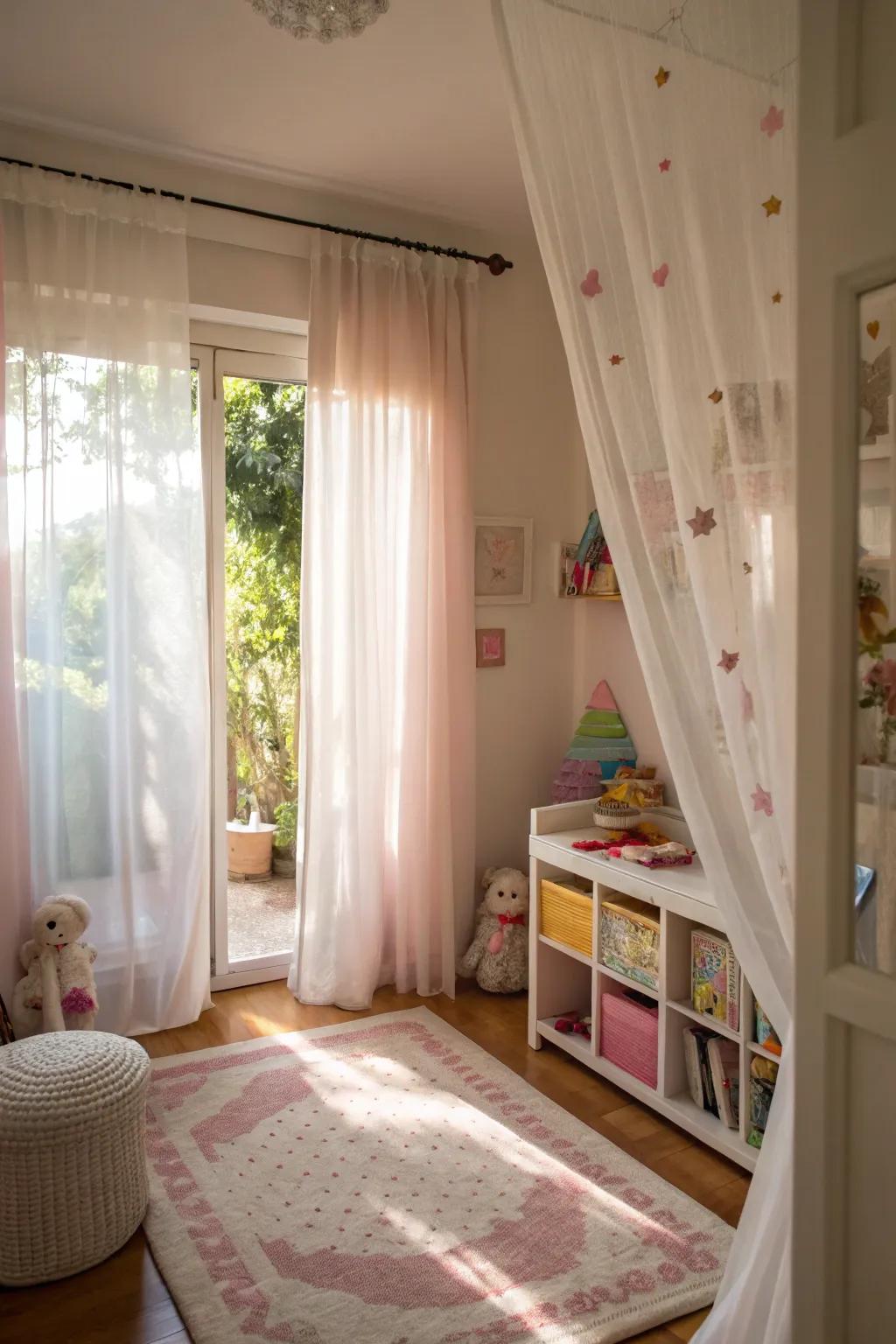 Translucent drapes fashion an airy and luminous ambiance.