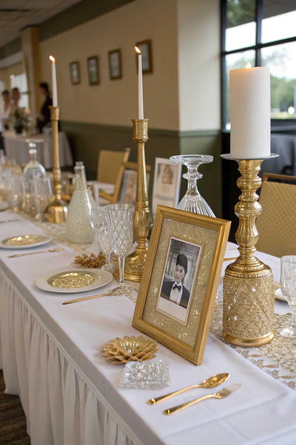 A Gatsby-inspired theme injects 1920s allure into your prom.