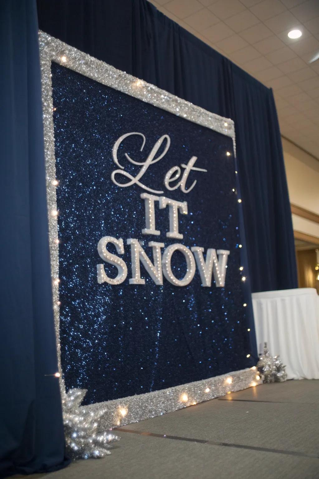 Add sparkle to your holidays with a glittery sign.