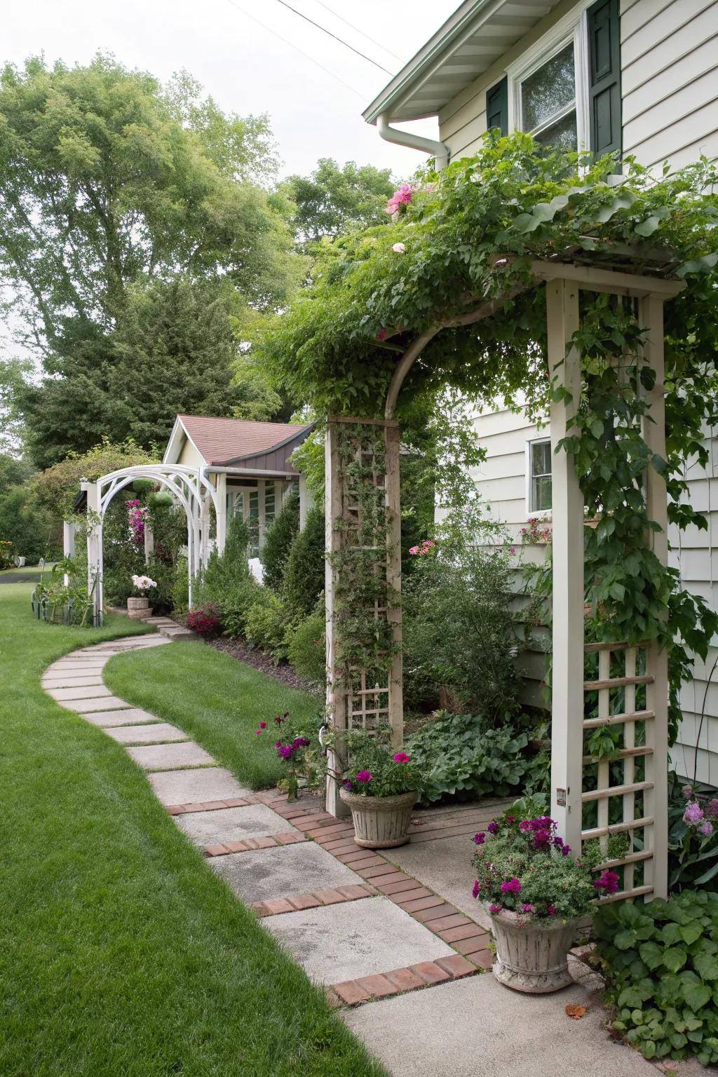 Freestanding trellises provide adaptable and green privacy solutions.