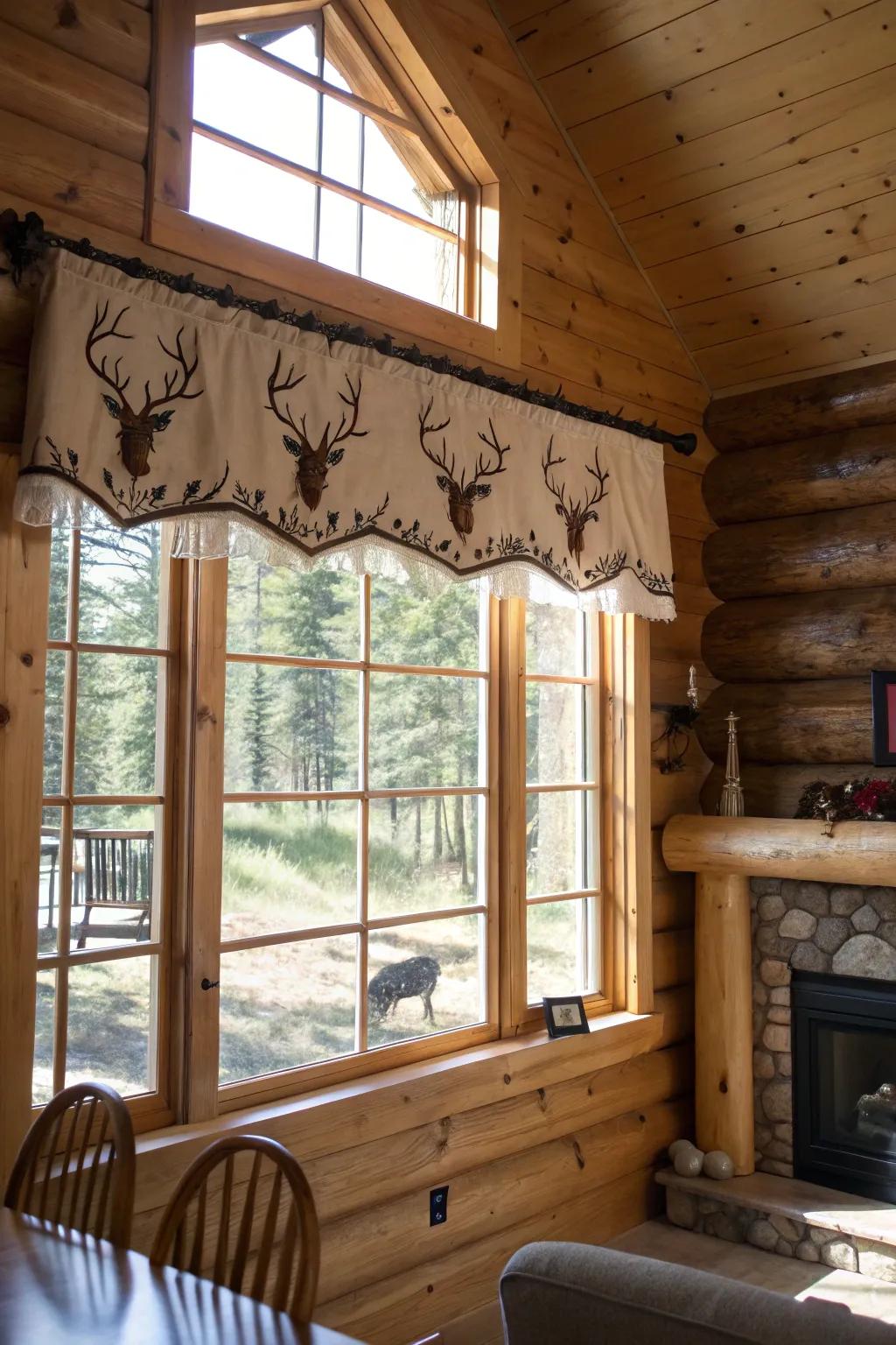 An unrefined cabin featuring a valance accentuating antler elements, contributing an outdoorsy appeal.