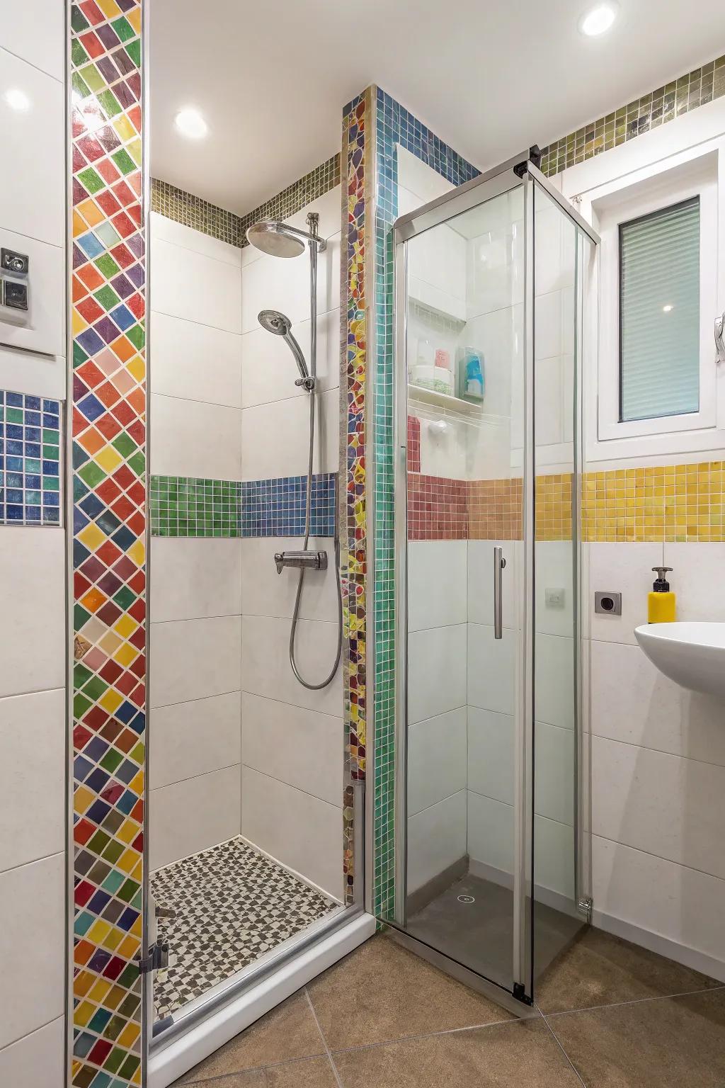 Tile patterns infuse charm and character into a compact shower.