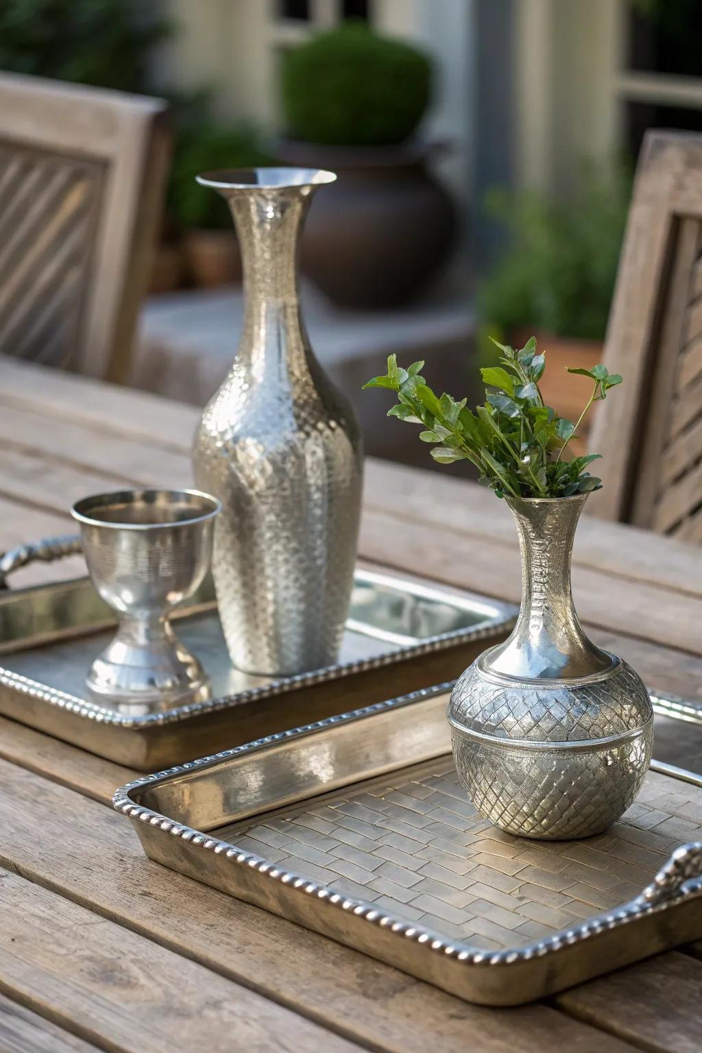 Metallic embellishments introduce a modern revision to the rustic farmhouse aesthetic.