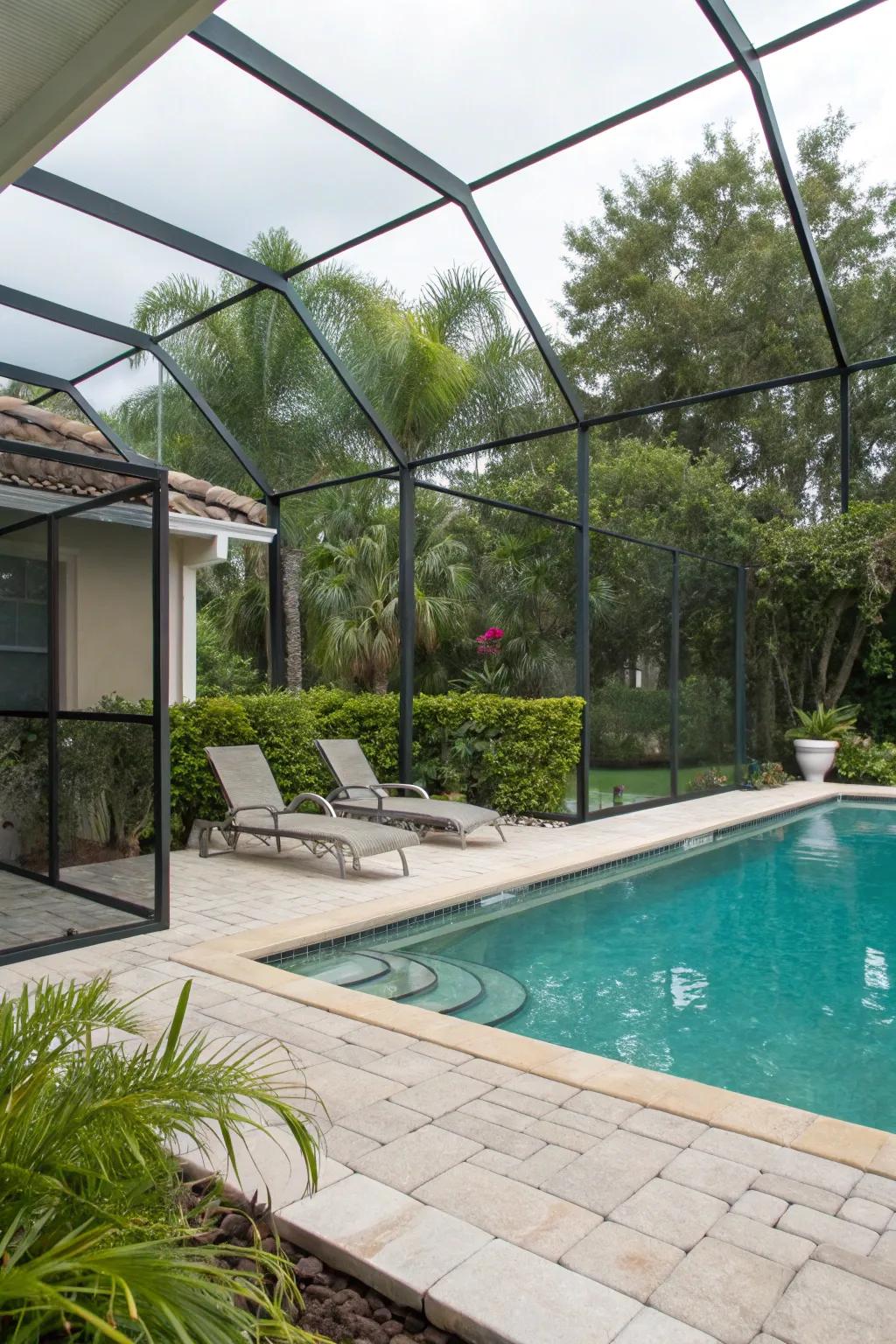 Florida Glass provides convenient privacy with minimal upkeep.
