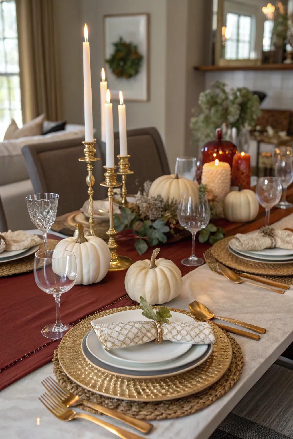 The tone for an elegant eating experience is set by elegant dinnerware.