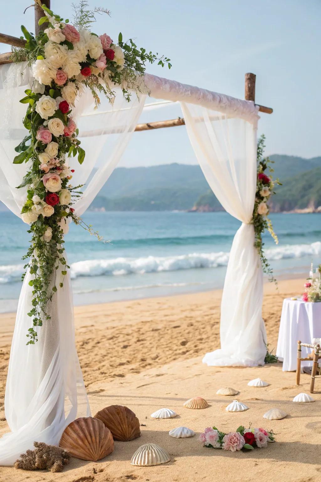 A shoreline wedding theme featuring natural oceanic components.