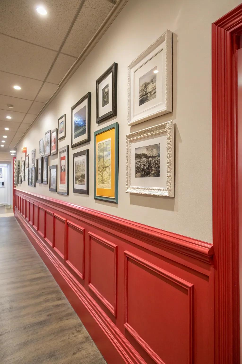 Create stunning effects by experimenting with colors on your molding.