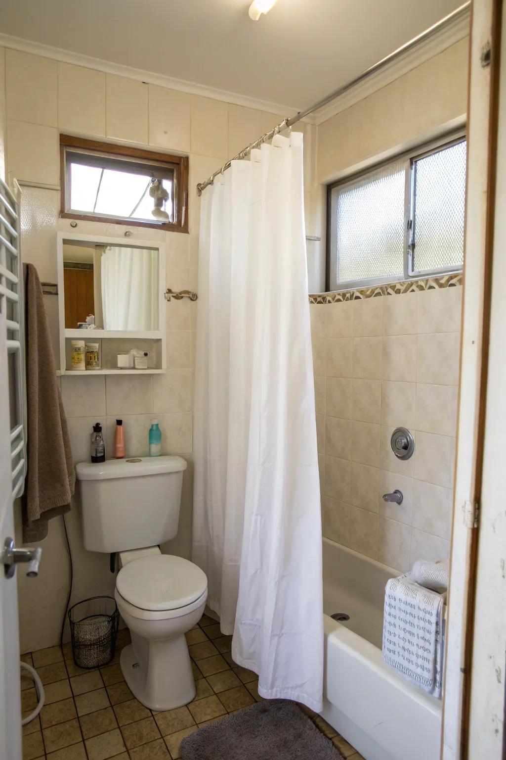 Small-scale alternatives maximize the utility of limited bathroom areas.
