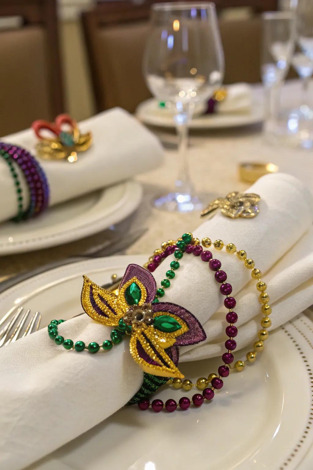 Bespoke cloth clasps can contribute a distinctive and celebratory flourish to your surface arrangements.
