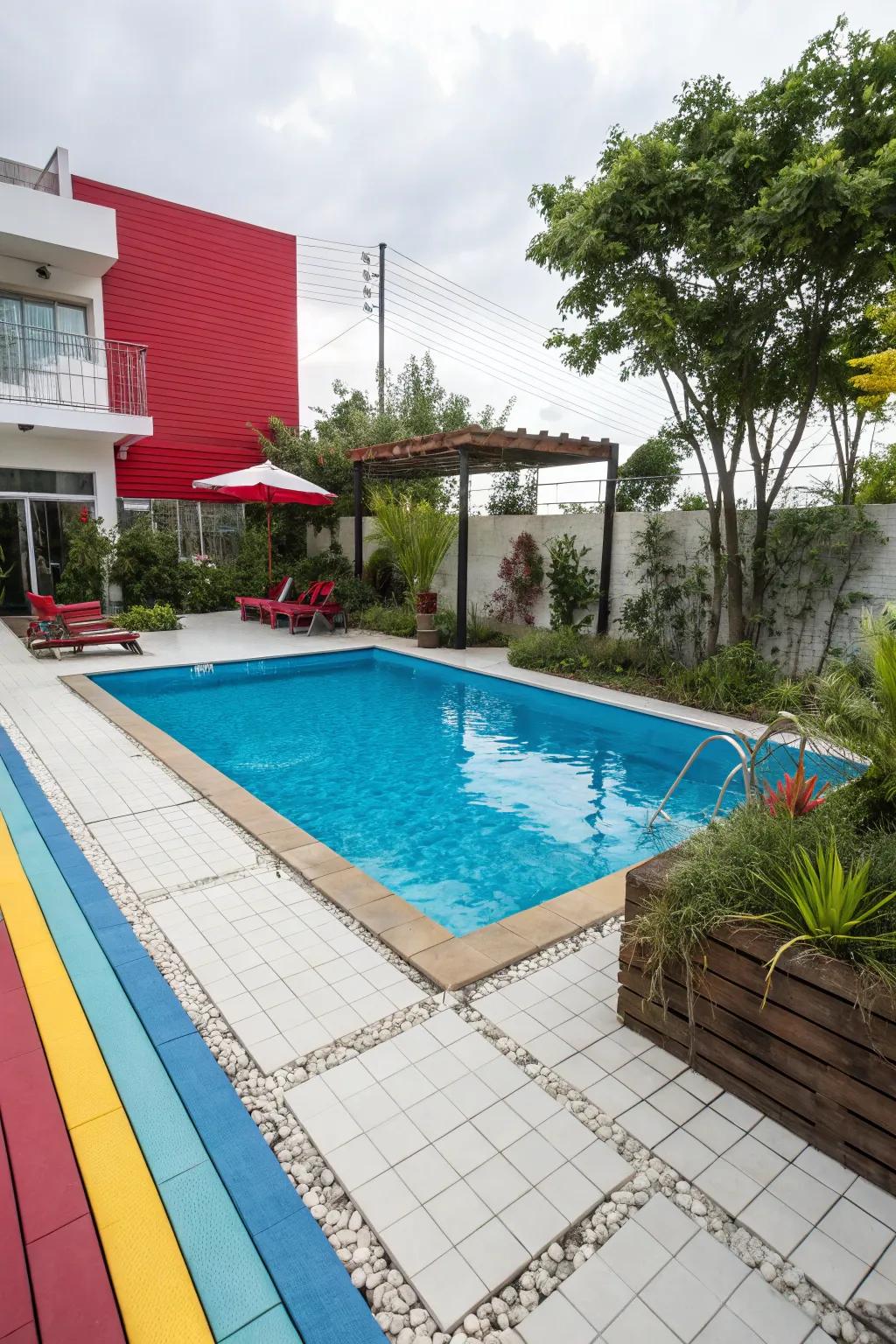 Contrasting colors create a bold and lively poolside design.